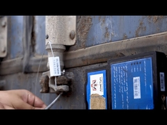 ヨルダンの習慣を通るトラックの理性的な監督